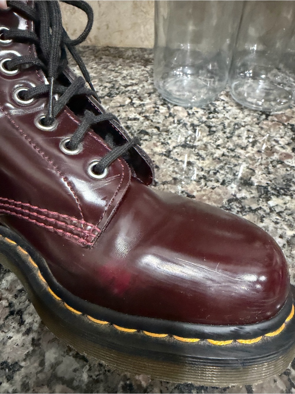 Women’s/Men’s Lace-Up Doc Marten Boots - size W-10/M-9 - Picture 3 of 8
